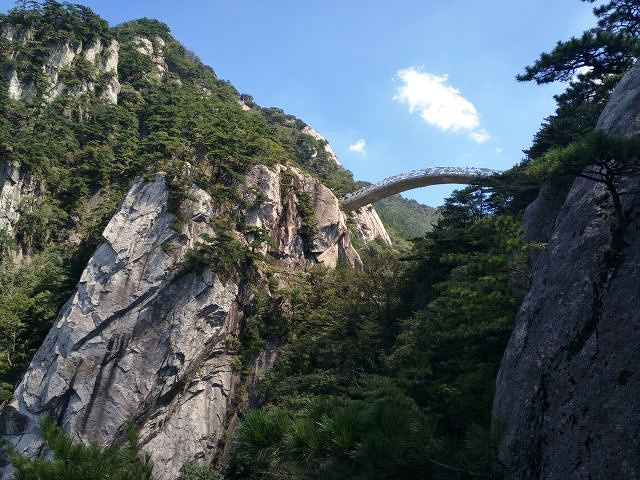 2024天堂寨风景的确不错,哲人峰很美值得一看,鹊桥适合排照凹造型,景区组织管理总体感觉也很有序,工作..._天堂寨风景区-评论-去哪儿攻略