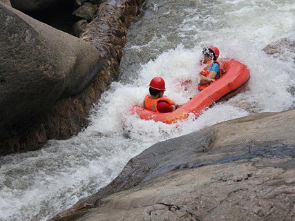 乡途网 金华自由行       俞源九龙谷太极漂流是温泉名城武义开发的第