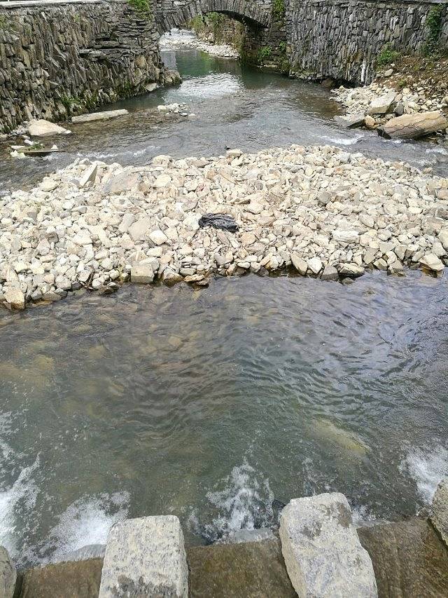 拉毫营盘石板寨