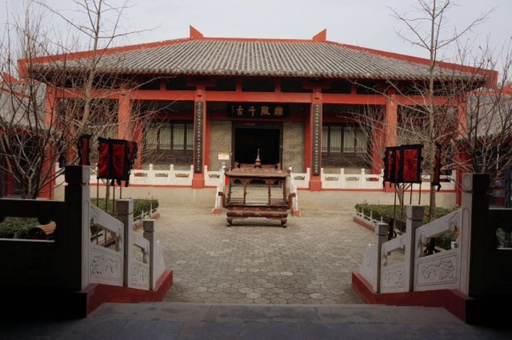 "祠堂也叫纪念馆，在曹操公园内。了解曹魏文化和建安文学必去_魏武祠"的评论图片