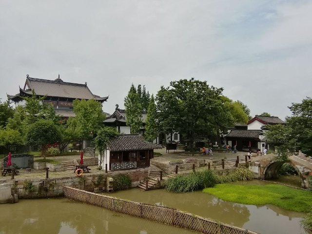 "梅花洲风景区，属AAAA级景点，因其大小河道曲折潆绕、纵横交错，将地势惟妙地分成五瓣，状若梅花..._梅花洲"的评论图片