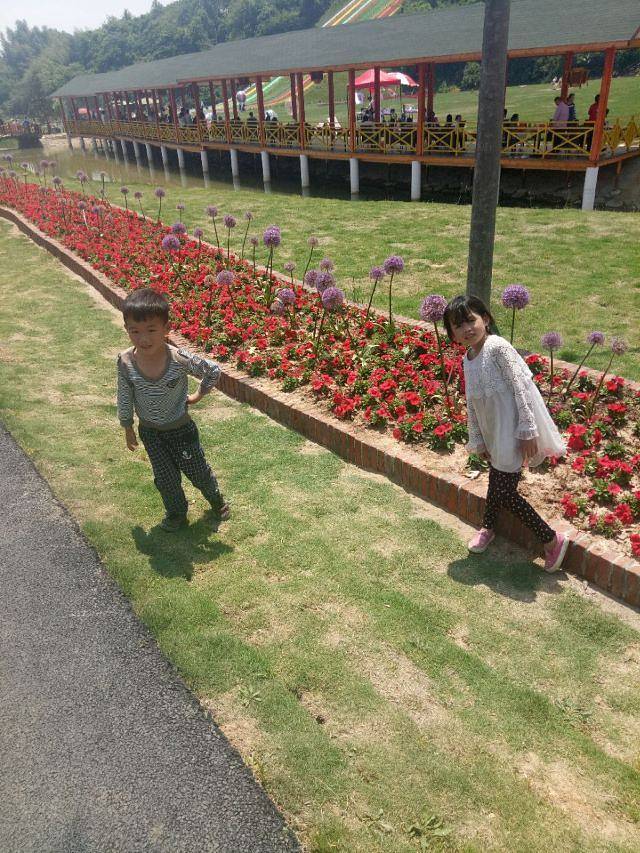 庐山西海花千谷