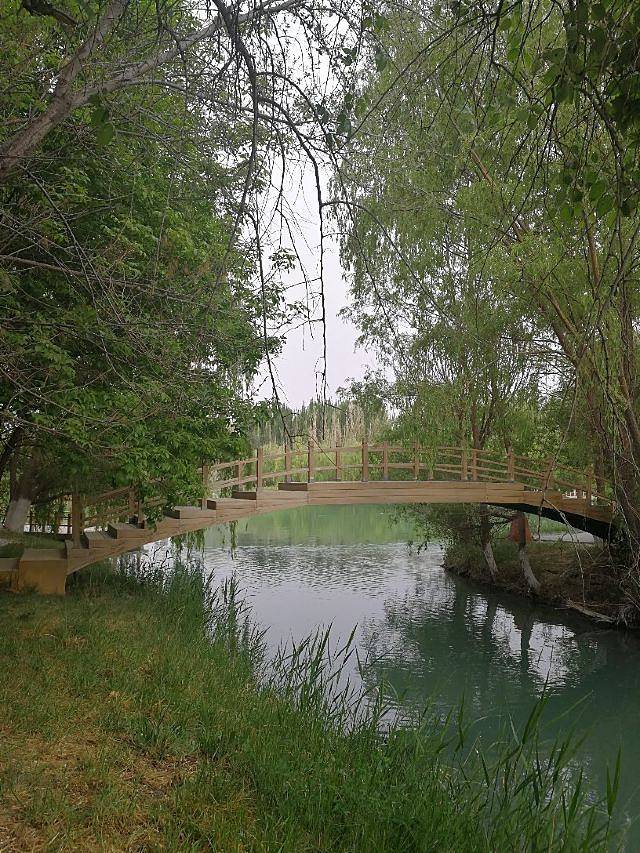 乌什县燕泉山风景区