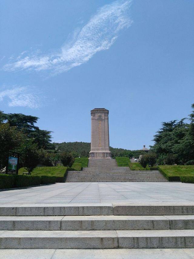 淮海战役烈士纪念塔