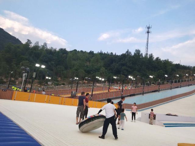 三角山四季滑雪场