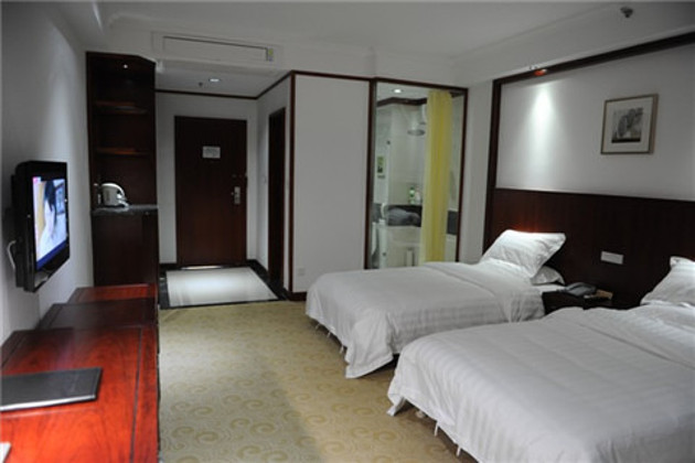 白云宾馆四星标间1间 酒店桌早餐2份