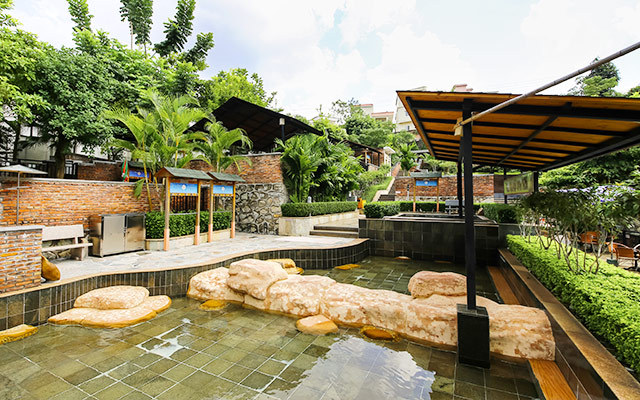 新兴县翔顺龙山酒店温泉成人票