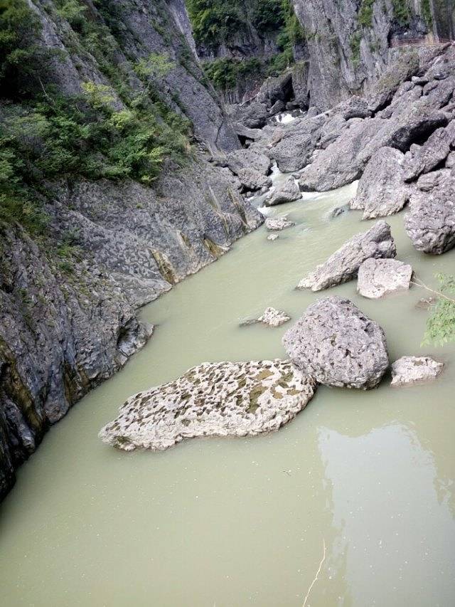 光雾山小巫峡景区