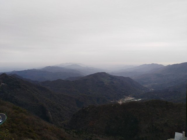 "景色不错，金顶视野开阔，一揽众山小；二王洞也非常美、险、奇，值得一观_大洪山琵琶湖风景区"的评论图片