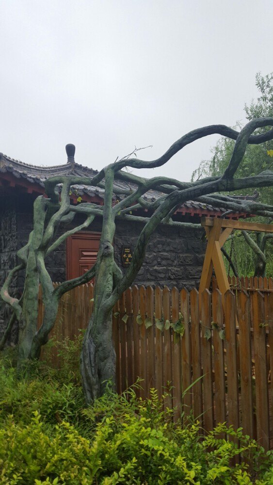 灵山莲花温泉度假区