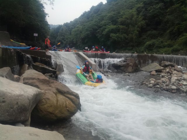 青城两河漂流