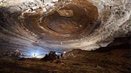 十二背后地下裂缝景区