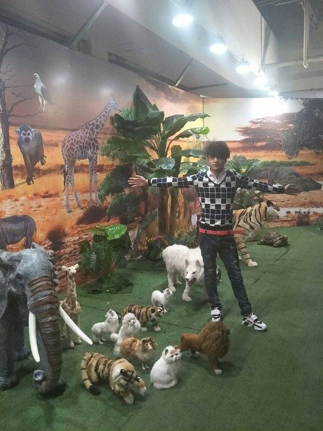 大自然趣味蜡像馆(贵都世纪广场)