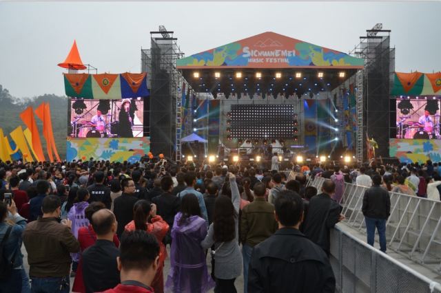 恒大峨眉山国际度假区-佛光花海