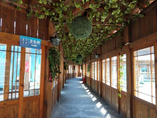 百大万美温泉水上乐园