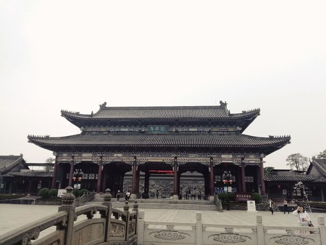 东莞粤晖园广东东莞农民企业家庾炳桂投资逾亿元人民币,耗时一年多