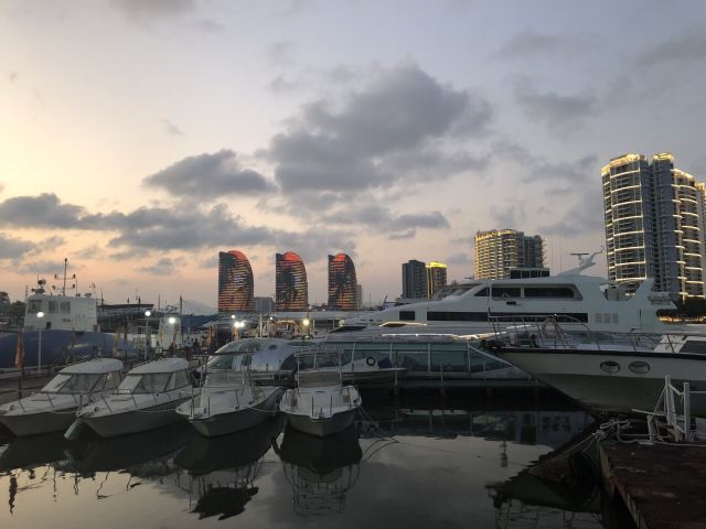 珊瑚号夜游三亚湾