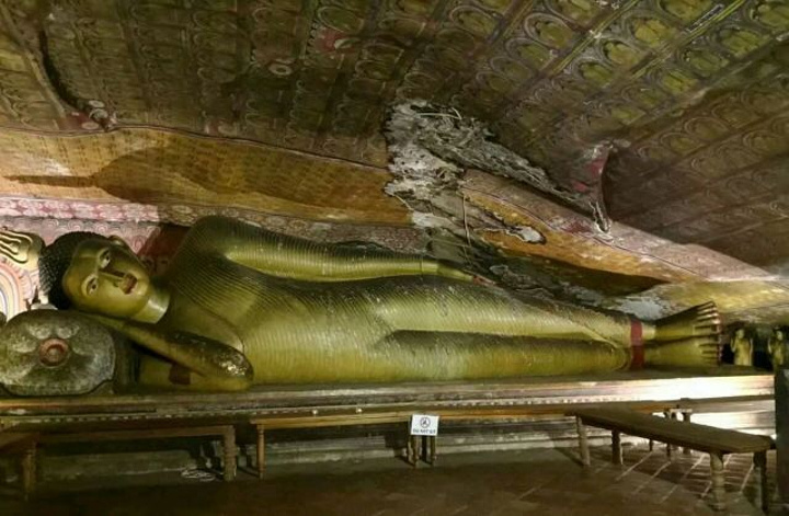 2024丹布勒石窟寺是斯里兰卡的朝圣之地，也是一座比较典型的石窟式寺庙，坐落在一座石山的斜坡上_蒙古国家历史博物馆-评论-去哪儿攻略