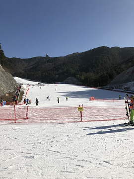 万松岭滑雪场