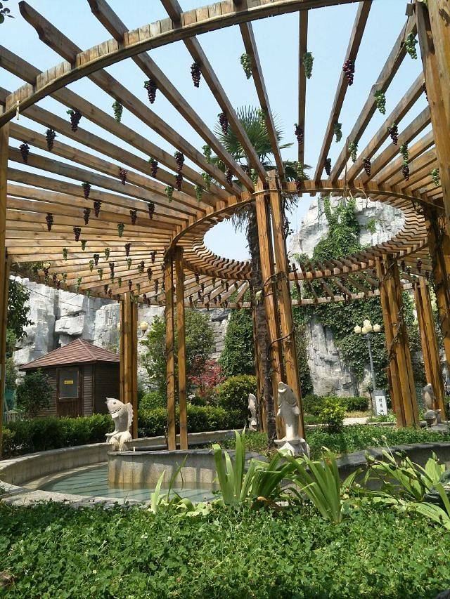 雁鸣湖恐龙谷凌云温泉