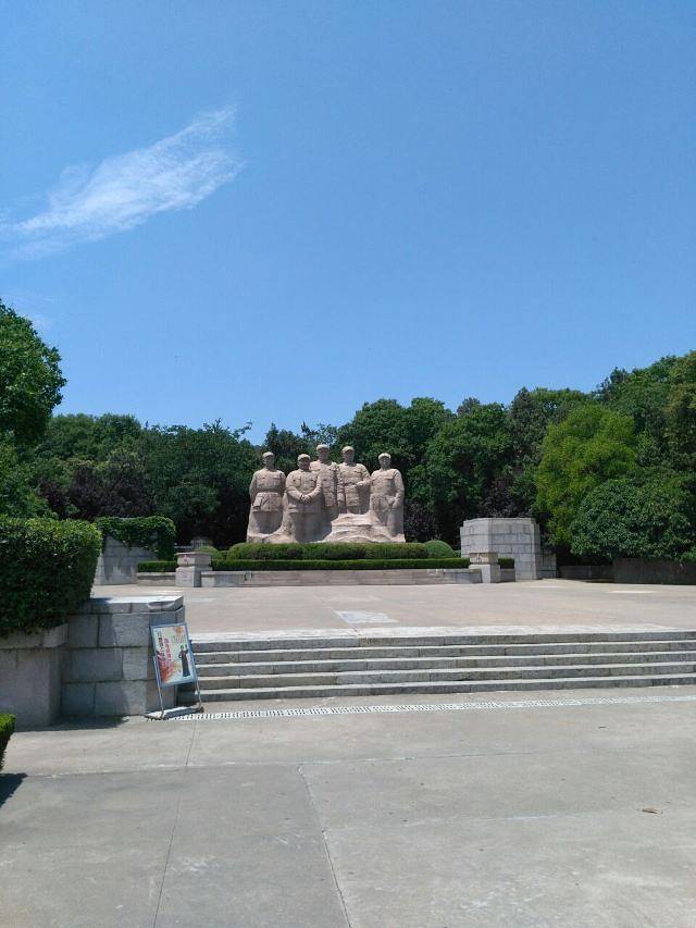 淮海战役烈士纪念塔