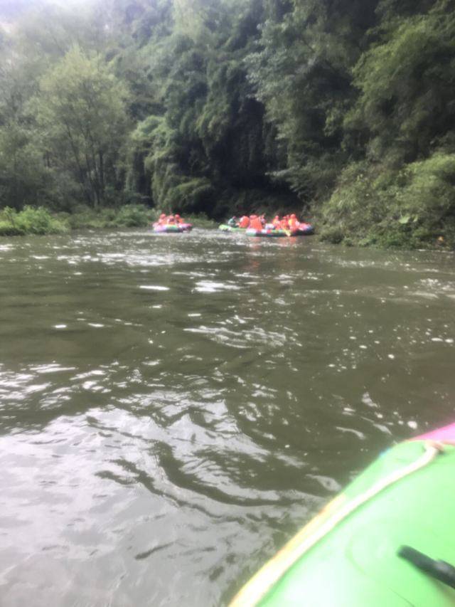 青龙峡漂流