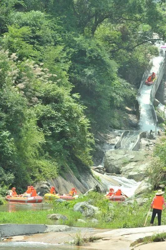 三角山大峡谷漂流