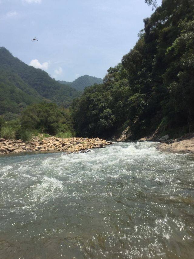 石龙溪漂流