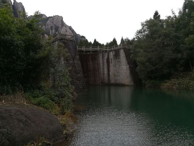 九鲤溪峡谷运动乐园