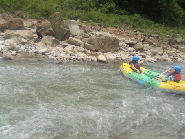 青城两河漂流