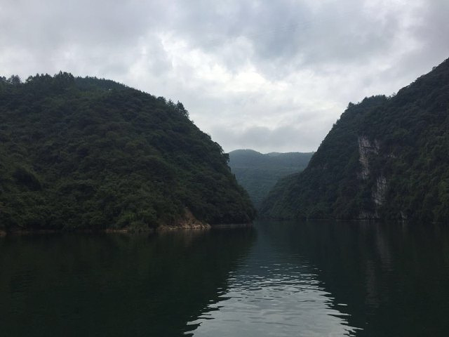 " 舞阳河其实可去可不去～ 没有什么，不如武夷山和漓江！但是吃的一般～ 适合发呆_镇远古城水上游船"的评论图片