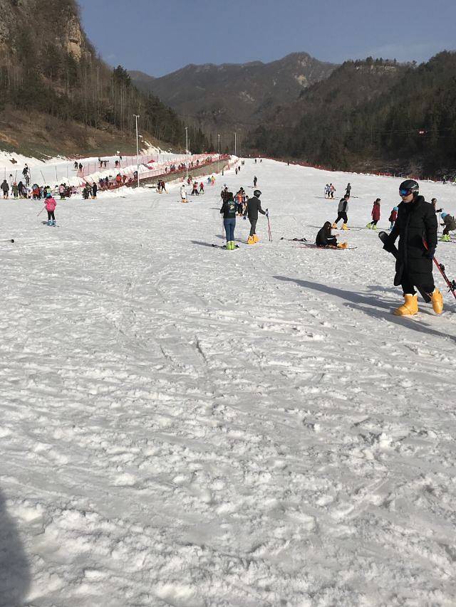 武当国际滑雪场