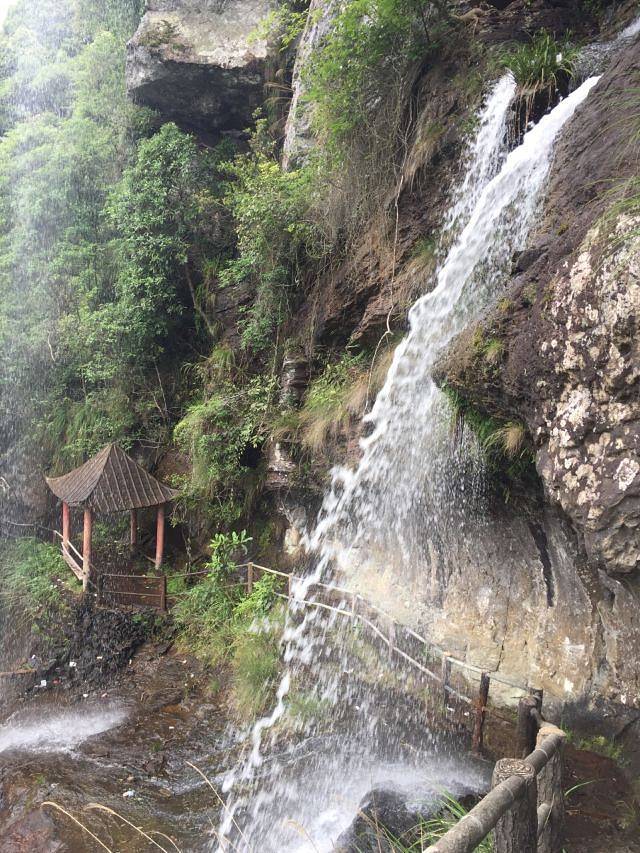 青云山九天瀑布