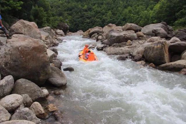 菖溪河漂流旅游度假区