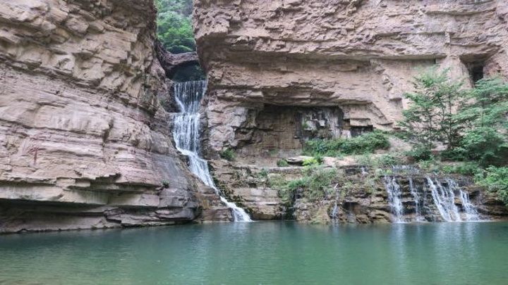 "门票可以分两天入园，风景很美，特别是桃花谷，门票包含景区内的旅游车_太行大峡谷景区"的评论图片