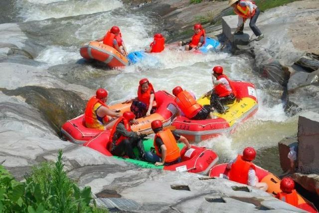 三角山大峡谷漂流