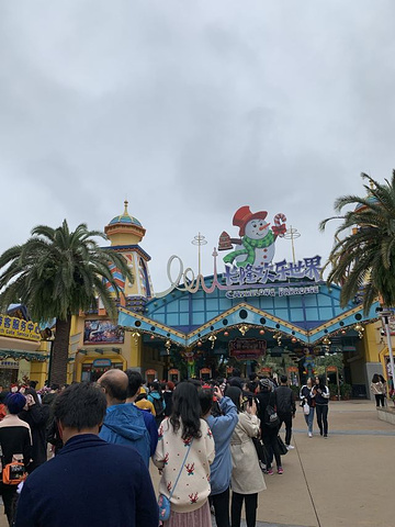 说,主要是想感受一下圣诞的气氛,很多项目都不敢玩