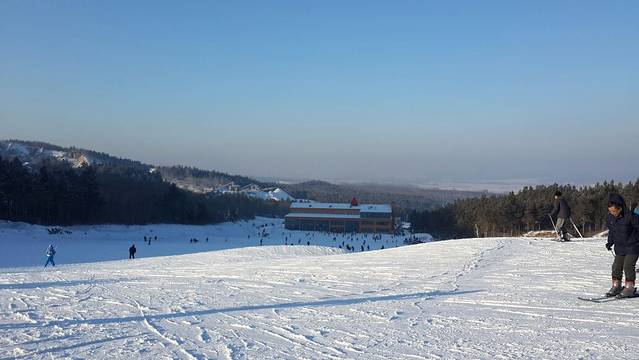 霜雪滑雪场