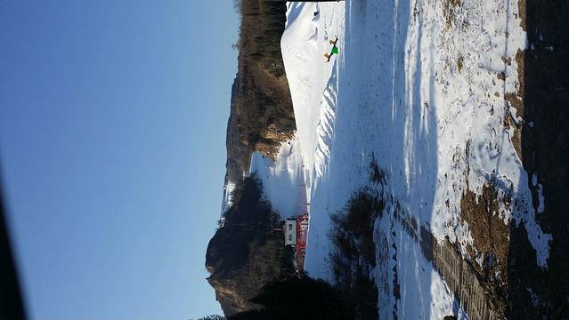 梅苑南山滑雪场