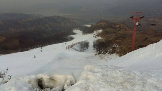 梅苑南山滑雪场