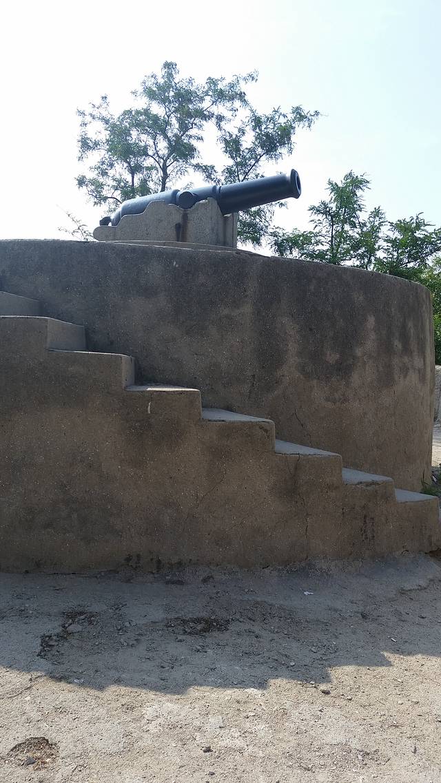西炮台