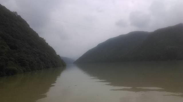 七里扬帆葫芦峡漂流