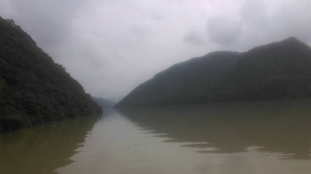 七里扬帆葫芦峡漂流