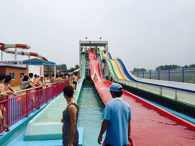 巨浪谷水上乐园