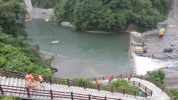 这个服务和规定真的不太靠谱_川西第一漂"的评论图片