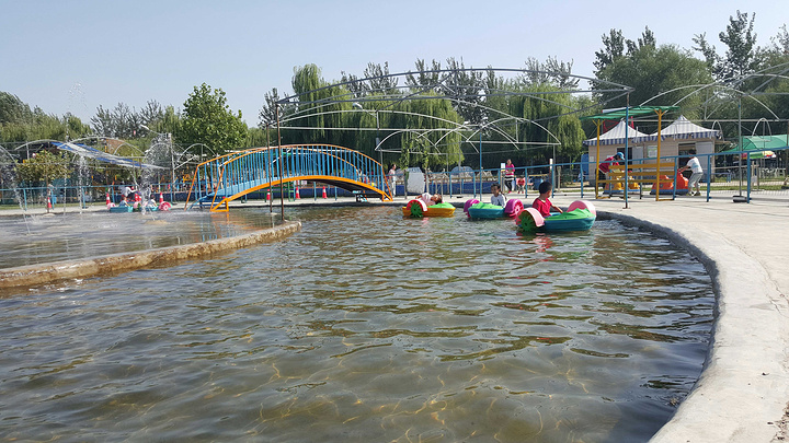 2022蟹岛儿童拓展乐园玩乐攻略,场地挺好玩,就是园子太大,.