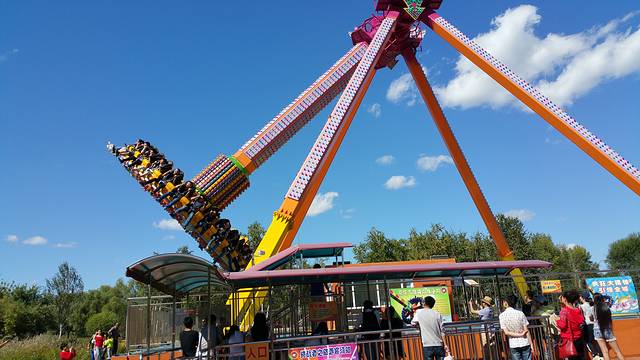 太阳岛笨熊乐园