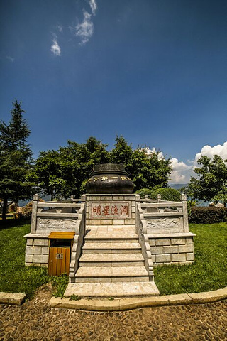 "...后和以前大不一样，比阳光海岸和禄充都好多了，沙滩，餐厅，都非常棒，水质特别好，还有沙滩KTV呢_明星鱼洞"的评论图片