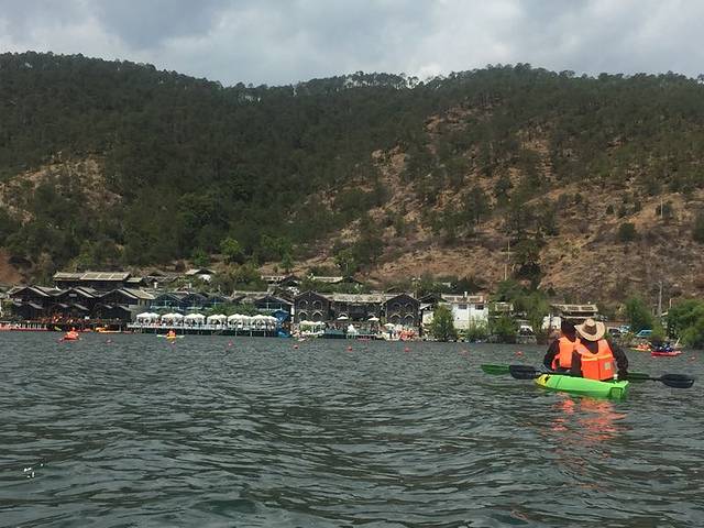 拉市海美泉在水一方农庄