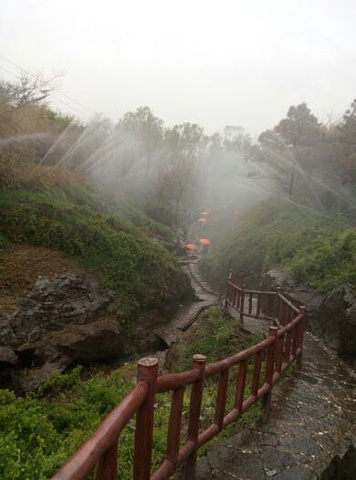 "_雪山彩虹谷旅游区"的评论图片